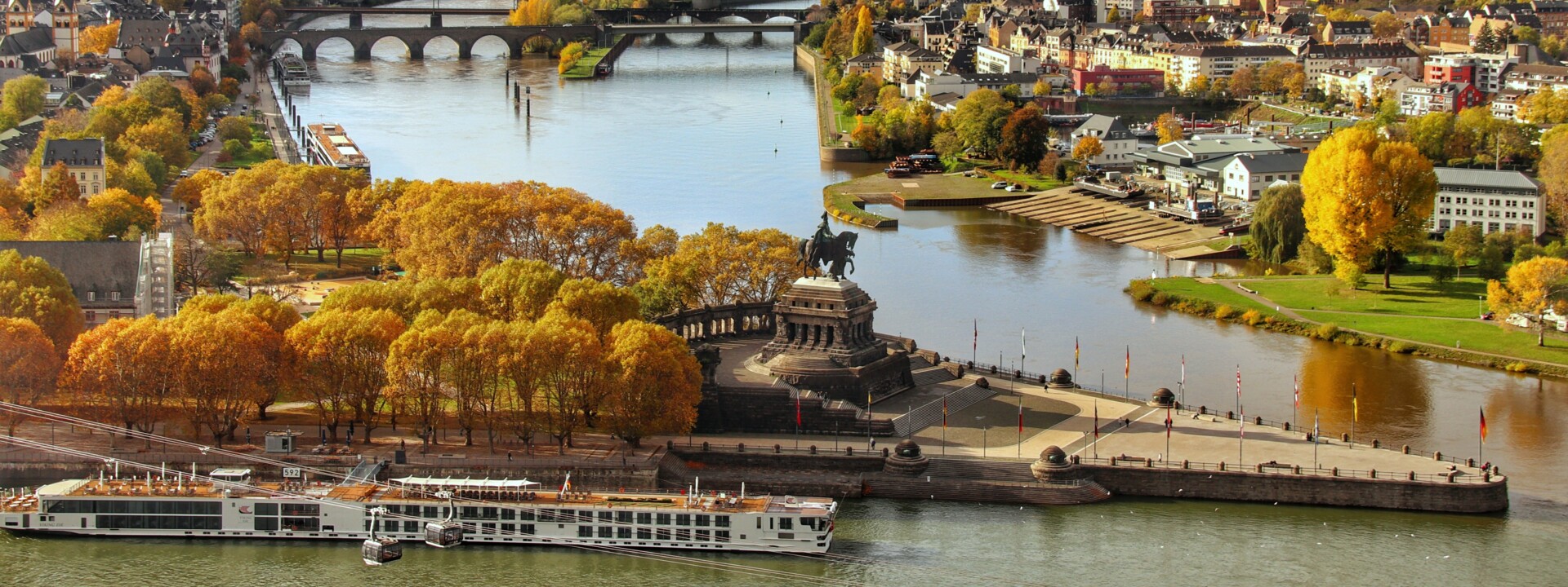 Deutsches Eck im Herbst ©Koblenz-Touristik, Johannes Bruchhof