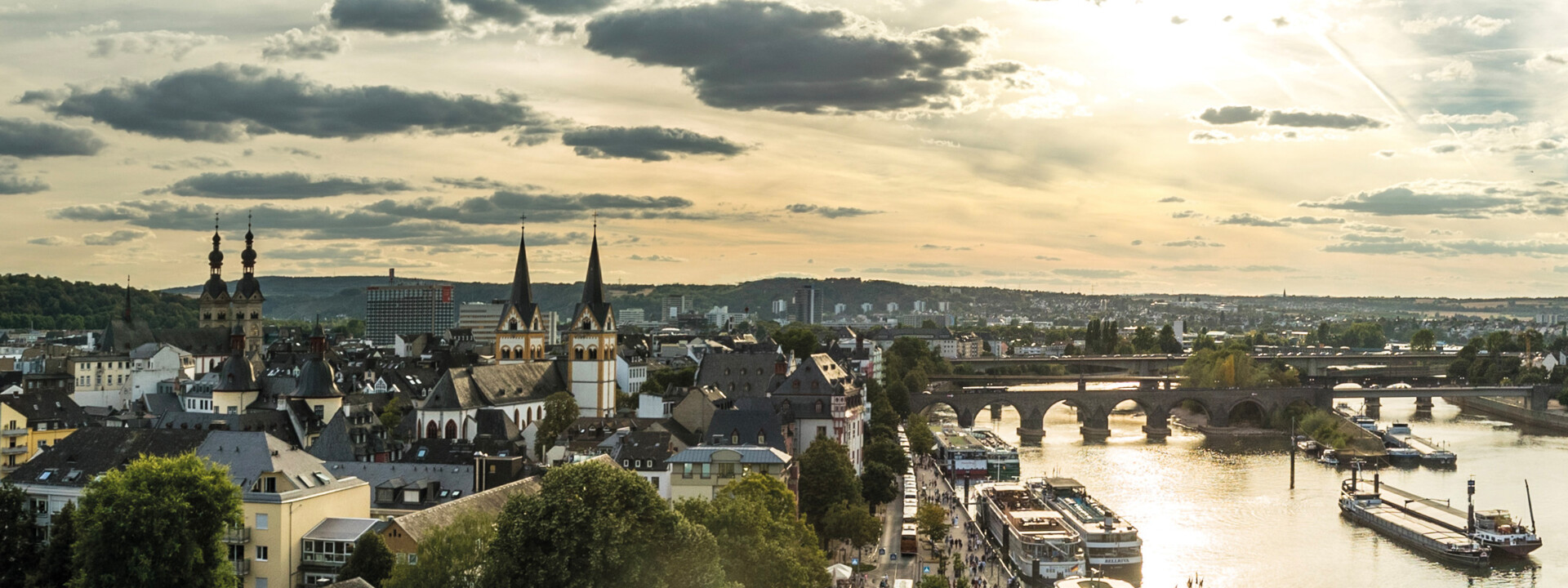 Hafen für Hotelschiffe am Moselufer in Koblenz ©Koblenz-Touristik GmbH, Dominik Ketz